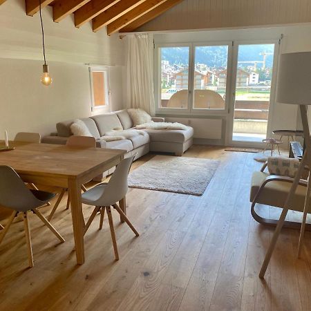 Moderne Dachwohnung Naehe Zermatt Mit Balkon Tasch Ngoại thất bức ảnh