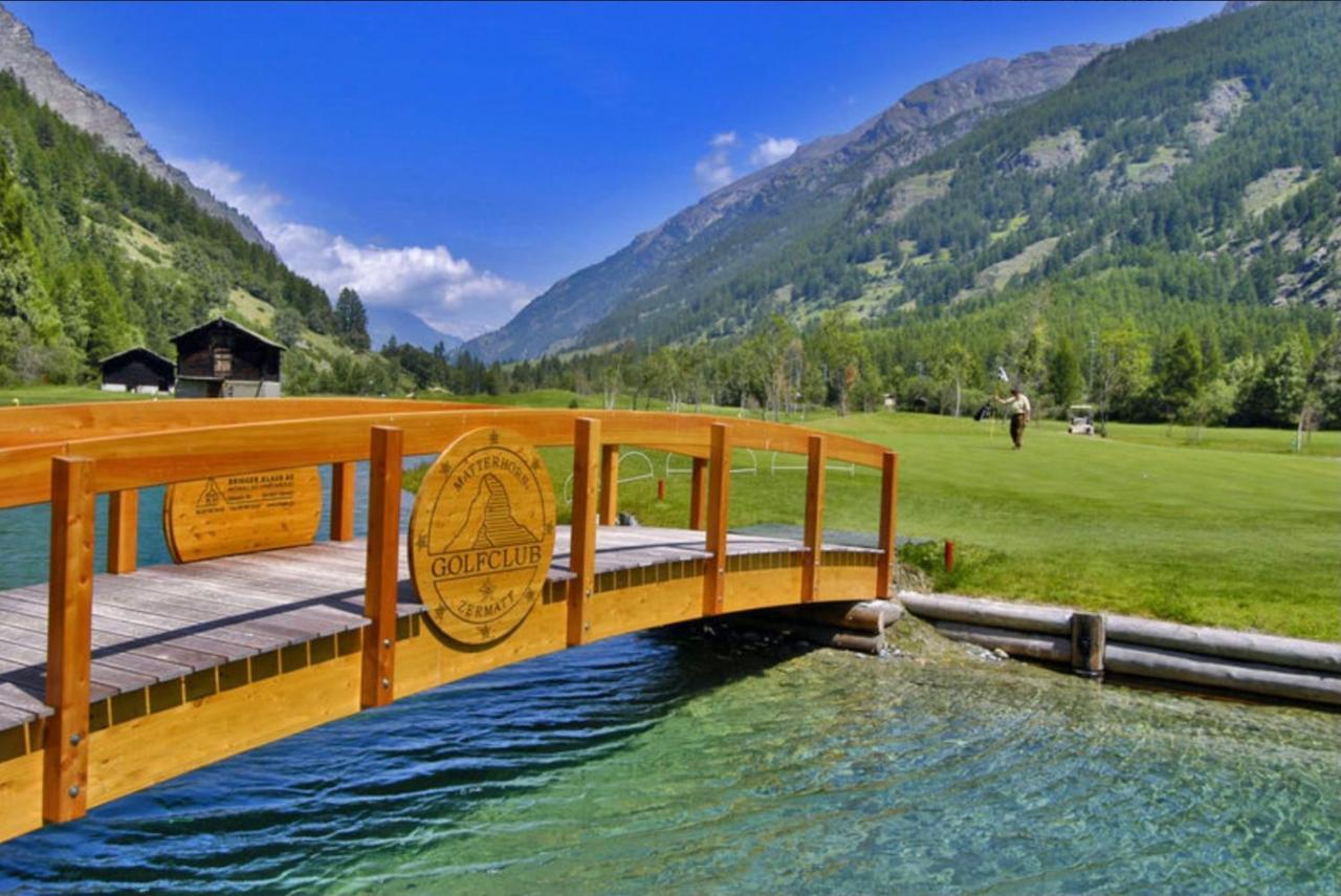 Moderne Dachwohnung Naehe Zermatt Mit Balkon Tasch Ngoại thất bức ảnh