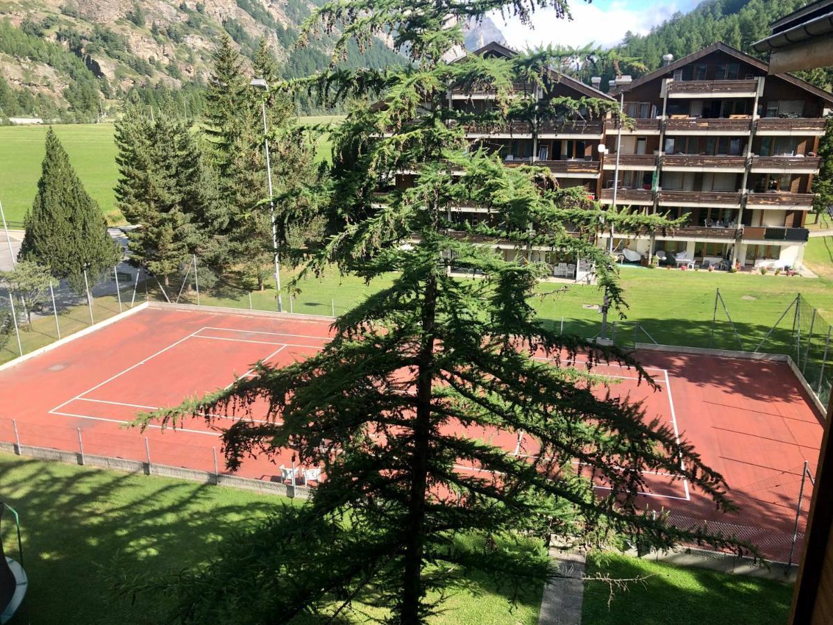 Moderne Dachwohnung Naehe Zermatt Mit Balkon Tasch Ngoại thất bức ảnh