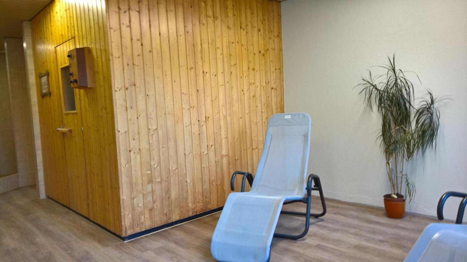 Moderne Dachwohnung Naehe Zermatt Mit Balkon Tasch Ngoại thất bức ảnh